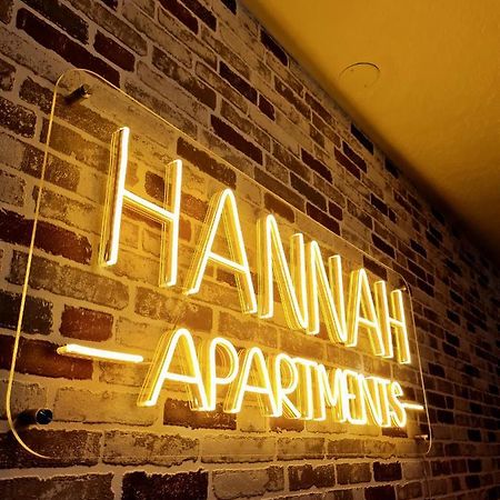 Hannah Kraslava Exterior photo